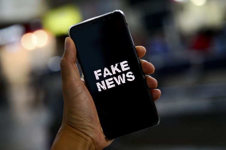 Câmara pode votar urgência do PL das fake news nesta semana