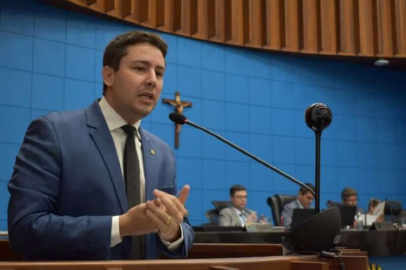 Deputado chama de “ato de covardia” projeto que blinda Riedel na concessão incentivos fiscais