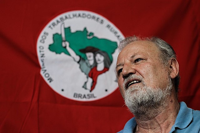 Lula leva líder do MST para a China depois de ameaçar invadir terras em todo o país