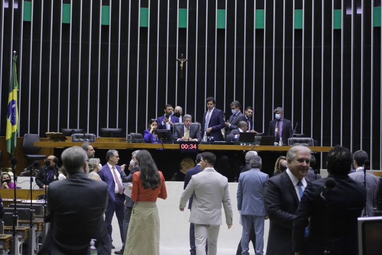 Deputados Federais fazem campanha nas redes sociais contra “PL das Fake News”