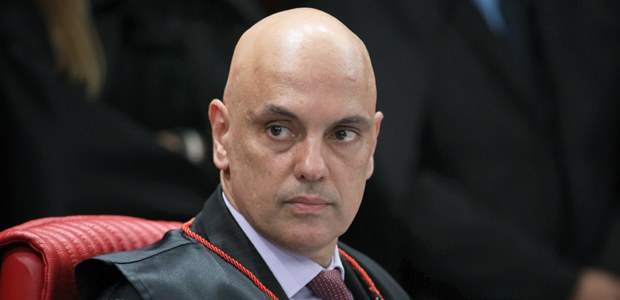 Alexandre de Moraes determina execução imediata de prisão de Daniel Silveira