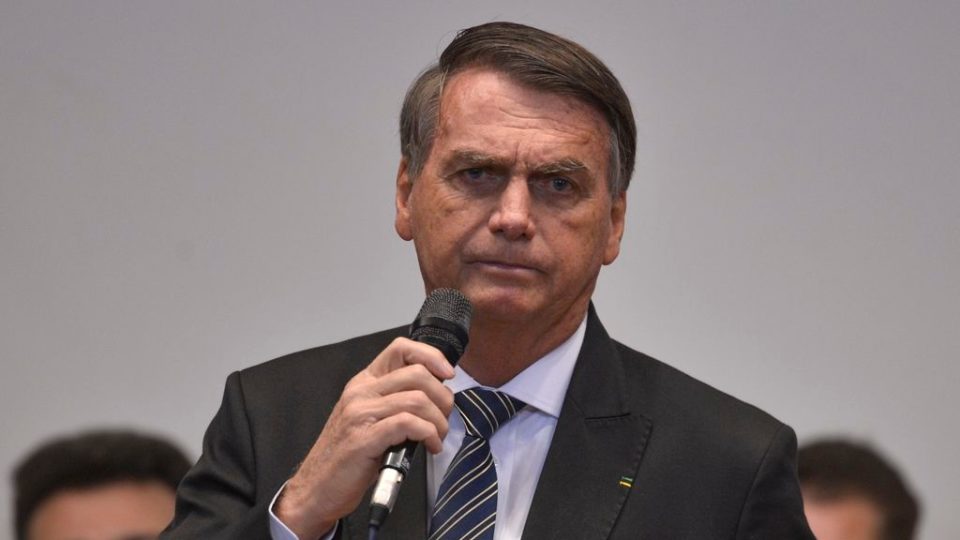 Julgamento de ação no TSE contra Bolsonaro será retomando hoje