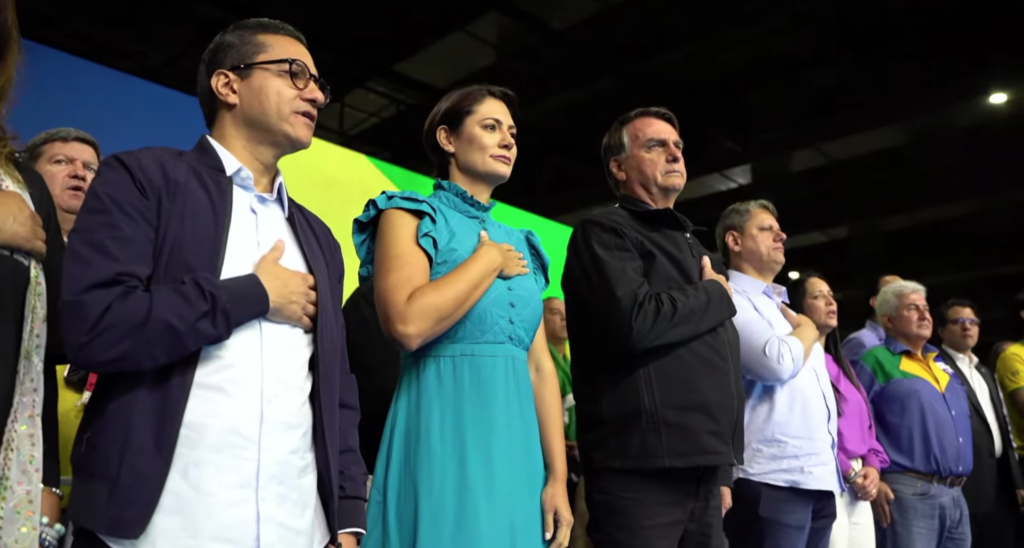 Bolsonaro avalia candidaturas de Michelle e Tarcísio para 2026