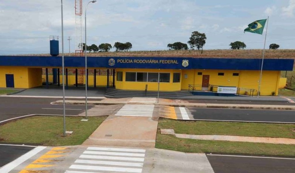 Polícia Federal realiza operação contra quadrilha que distribuía drogas pelos Correios em MS