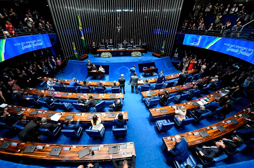 Senado aprova reforma tributária e texto volta à Câmara